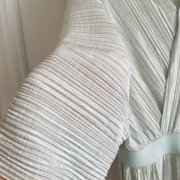 NWOT Mint Green Pleated Midi Wrap Dress - Picture 7 of 10